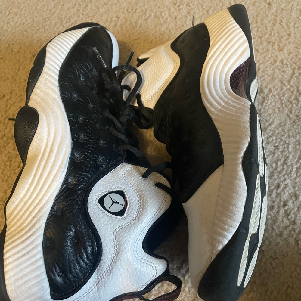 9.5 Authentic leather Jordan Jumpman team 2